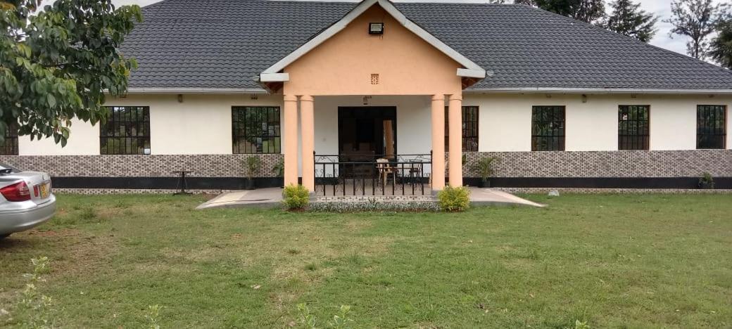Zion Resort Bungoma Bagian luar foto